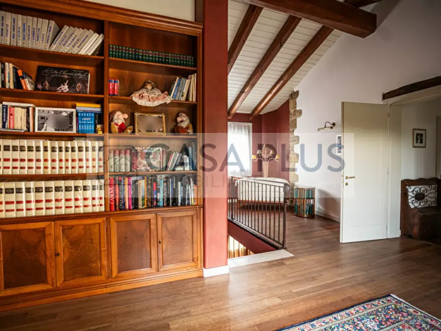 Immagine 38 di Rustico / casale in vendita  a Asolo