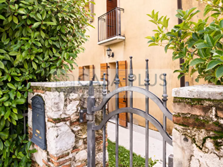 Immagine 39 di Rustico / casale in vendita  a Asolo