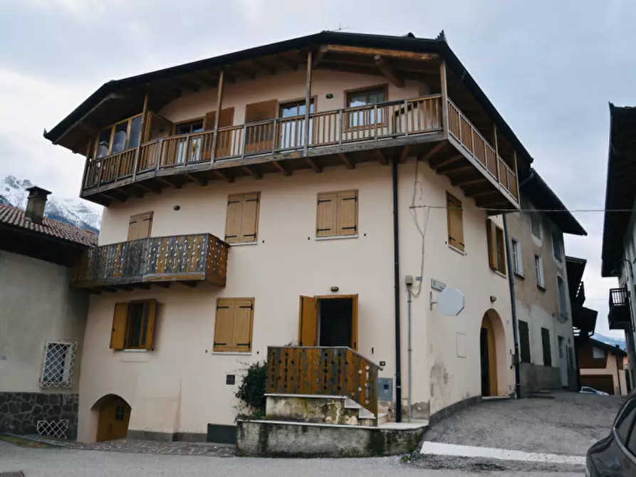 Immagine 1 di Casa indipendente in vendita  in Via Traversa 8 a Altopiano Della Vigolana