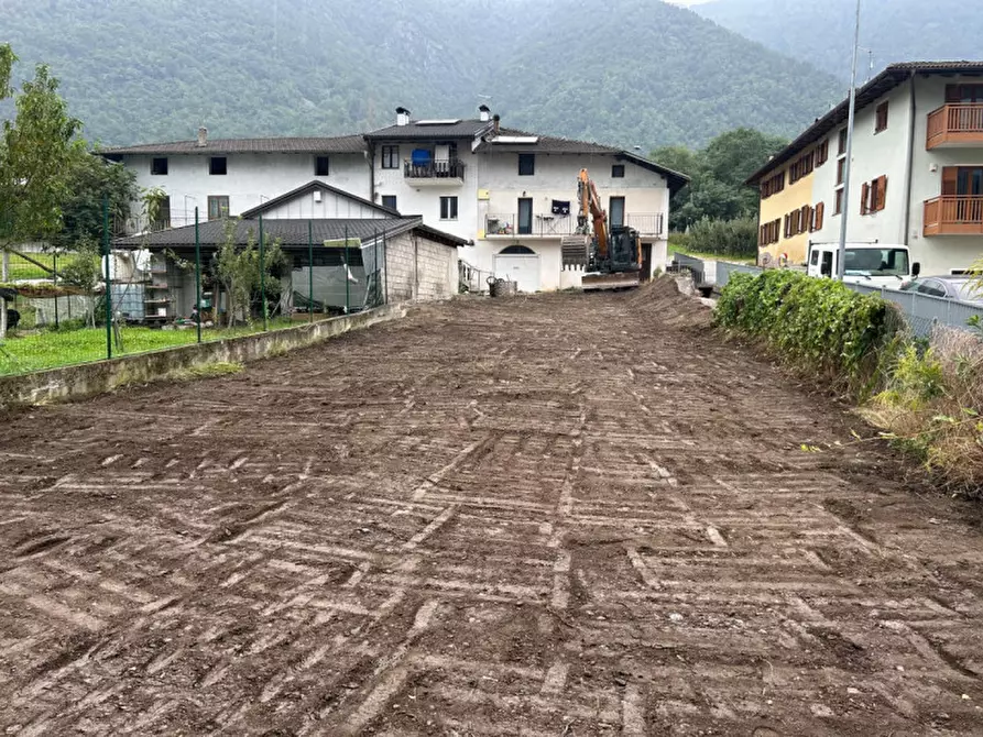 Immagine 1 di Terreno in vendita  in Via delle Scuole a Levico Terme