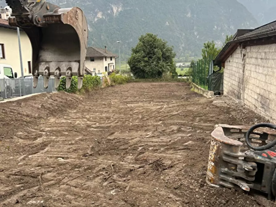 Immagine 2 di Terreno in vendita  in Via delle Scuole a Levico Terme
