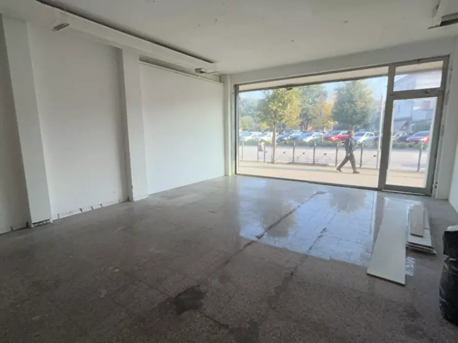 Immagine 4 di Negozio in affitto  in via IV Novembre a Mestrino