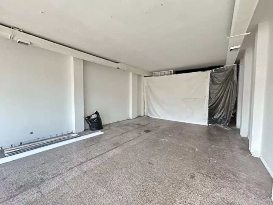 Immagine 7 di Negozio in affitto  in via IV Novembre a Mestrino