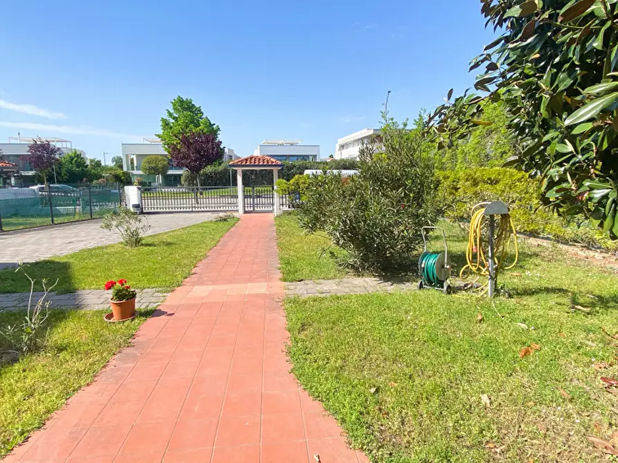 Immagine 28 di Appartamento in vendita  in via alfredo albanese 4 a Jesolo