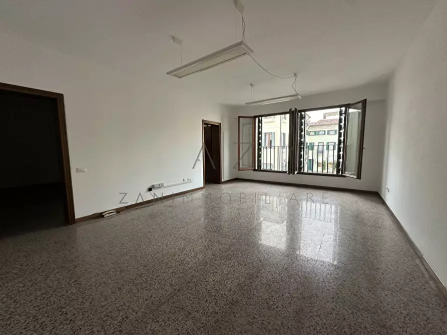 Immagine 3 di Ufficio in affitto  in Via Francesco Maria Preti a Castelfranco Veneto