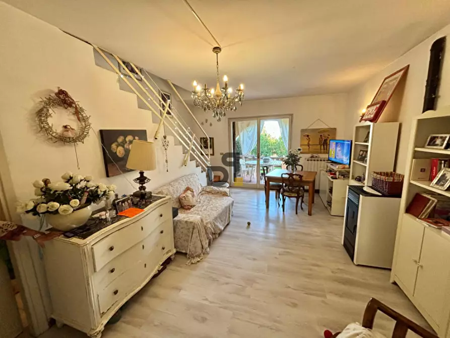 Immagine 8 di Villetta a schiera in vendita  in Via Ribelli 18 a Polpenazze Del Garda