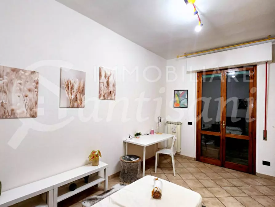 Immagine 1 di Camera in affitto  in via michelazzi a Firenze