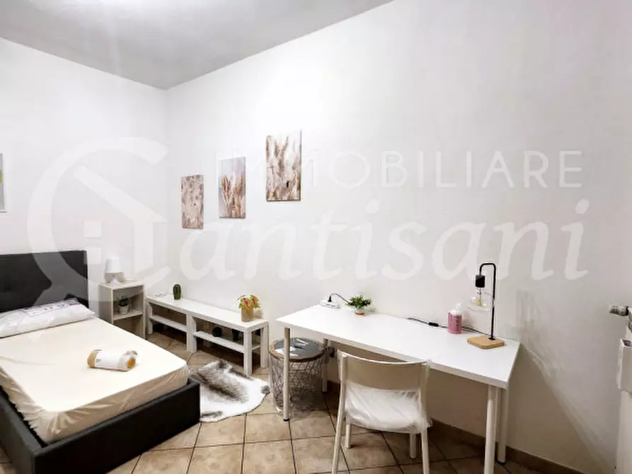 Immagine 10 di Camera in affitto  in via michelazzi a Firenze