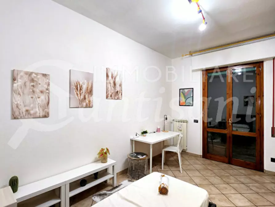 Immagine 25 di Camera in affitto  in via michelazzi a Firenze