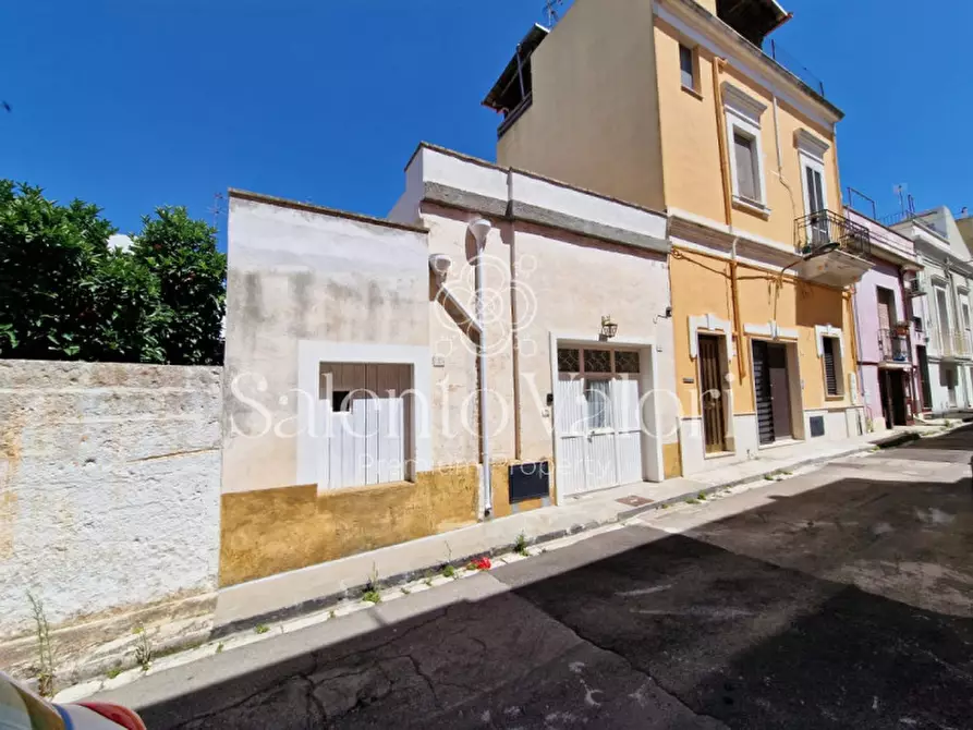 Immagine 30 di Casa indipendente in vendita  in Via Cavour Snc a Parabita