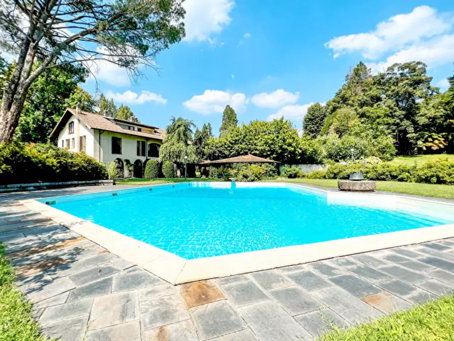 Immagine 7 di Villa in vendita  in Via Primo Maggio a Castelletto Sopra Ticino