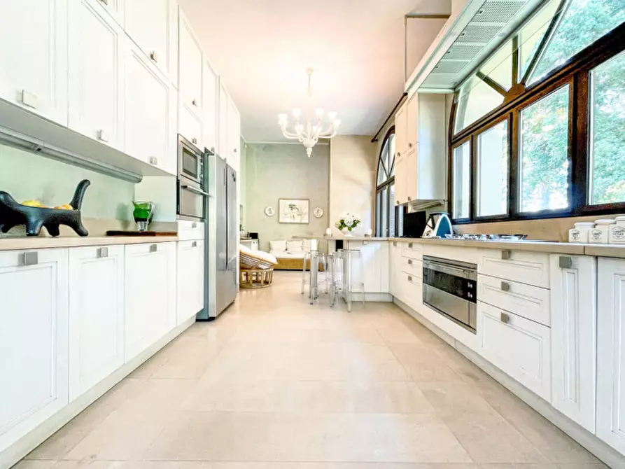 Immagine 36 di Villa in vendita  in Via Primo Maggio a Castelletto Sopra Ticino