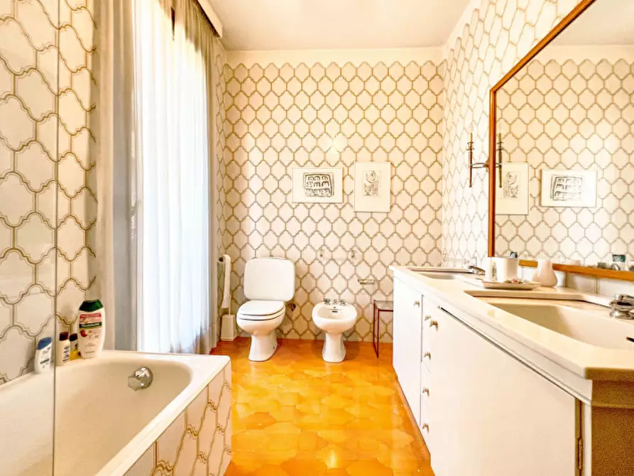 Immagine 53 di Villa in vendita  in Via Primo Maggio a Castelletto Sopra Ticino