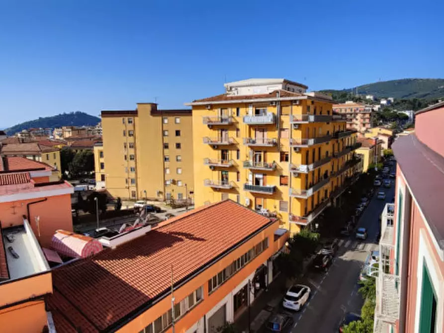 Immagine 14 di Appartamento in vendita  in VIA CORSO GARIBALDI a Eboli