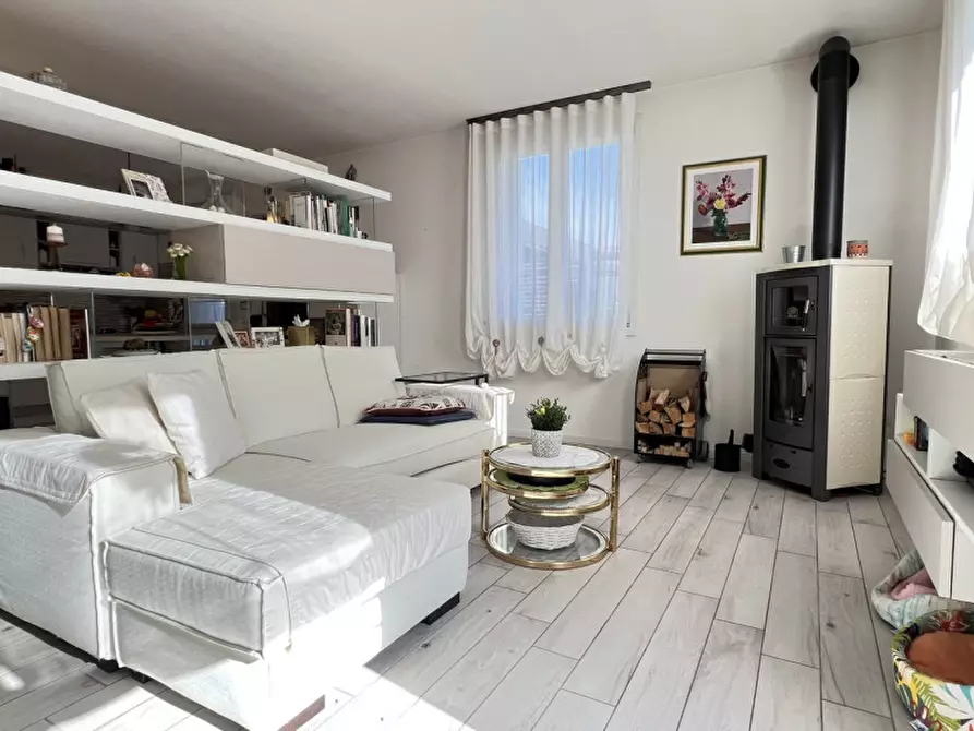 Immagine 10 di Casa quadrifamiliare in vendita  in Via Tiziano Vecellio a Rovolon