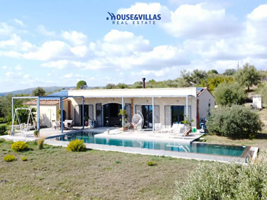 Immagine 7 di Villa in vendita  in Bochini a Noto