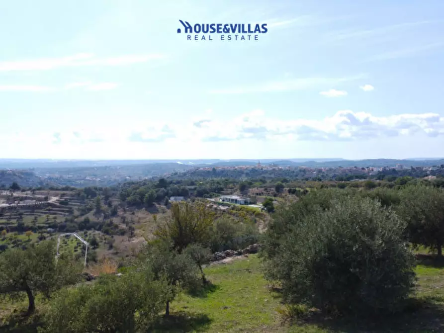 Immagine 10 di Villa in vendita  in Bochini a Noto