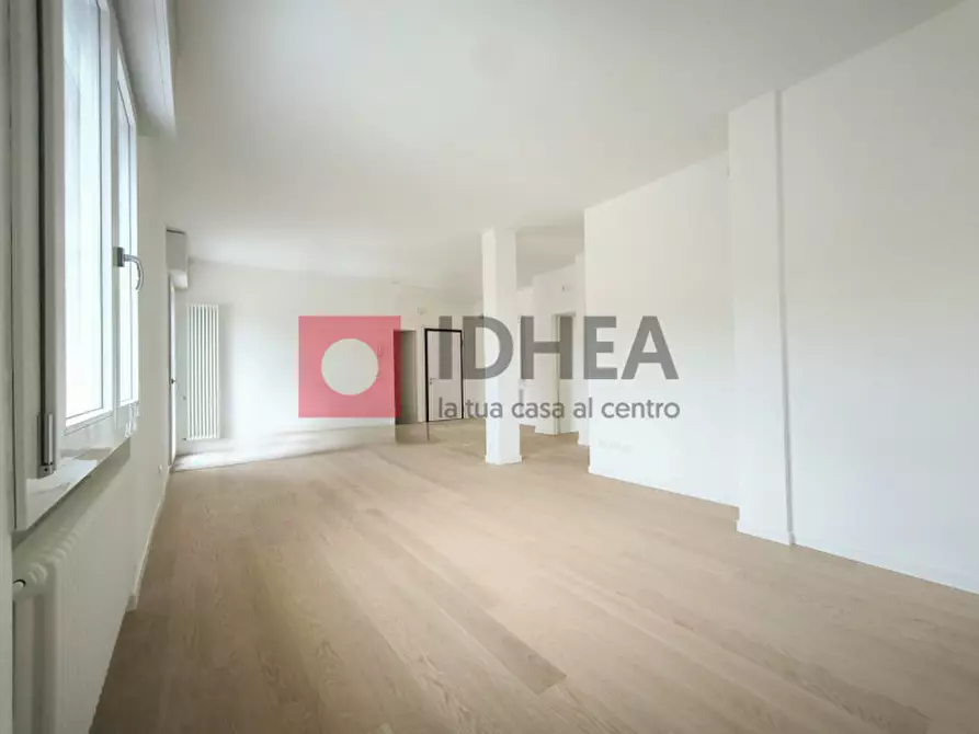 Immagine 1 di Appartamento in vendita  in VIALE LUZZATI a Treviso