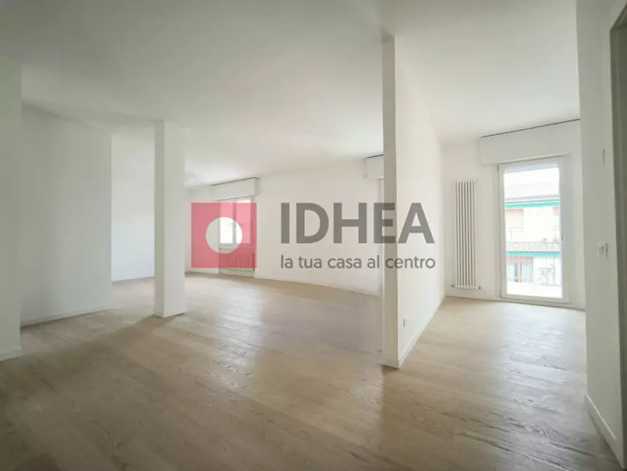 Immagine 5 di Appartamento in vendita  in VIALE LUZZATI a Treviso