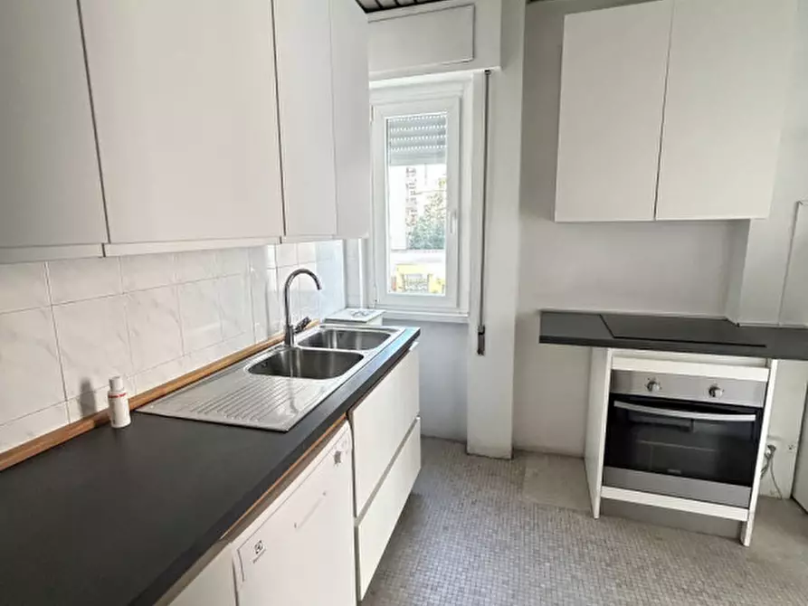 Immagine 6 di Camera in affitto  in Largo Forano a Roma