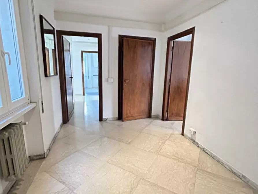 Immagine 11 di Camera in affitto  in Largo Forano a Roma