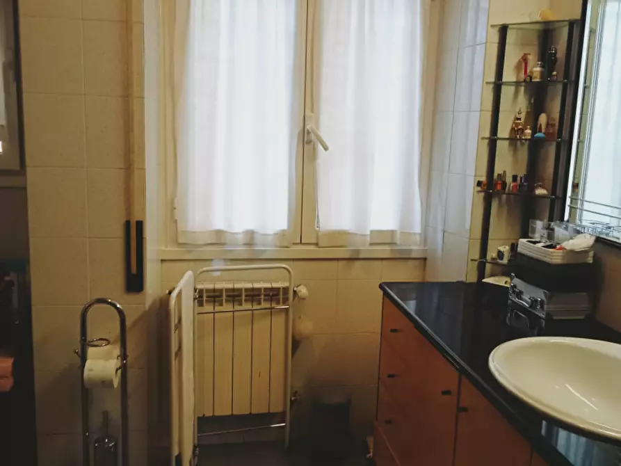 Immagine 9 di Camera in affitto  in via mattia battistini a Roma