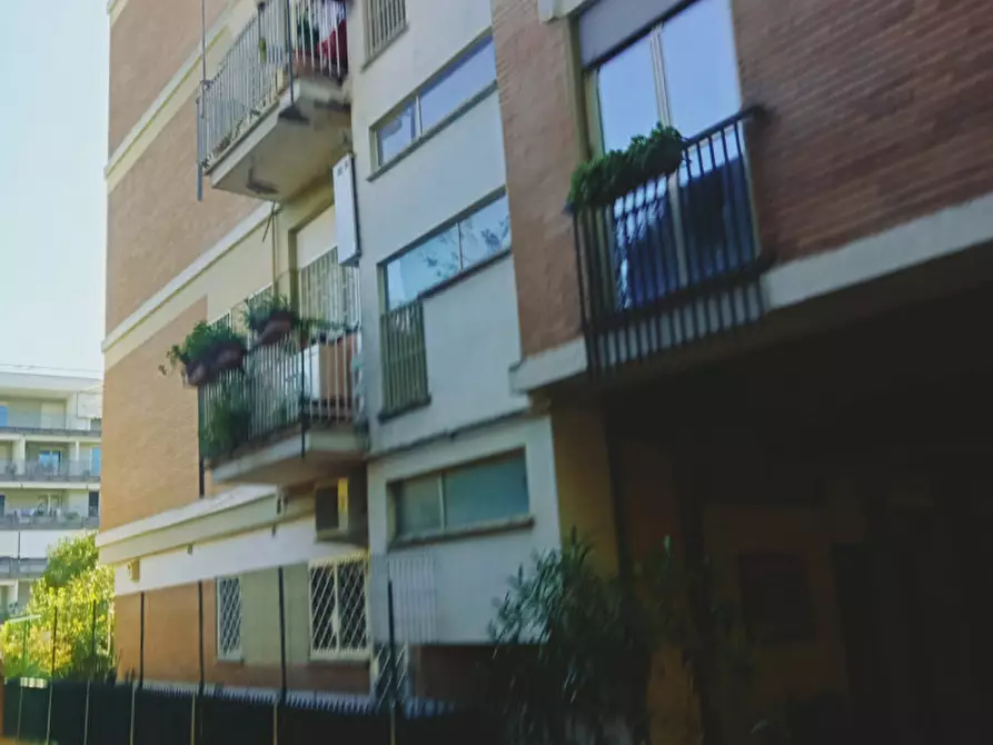 Immagine 11 di Camera in affitto  in via mattia battistini a Roma