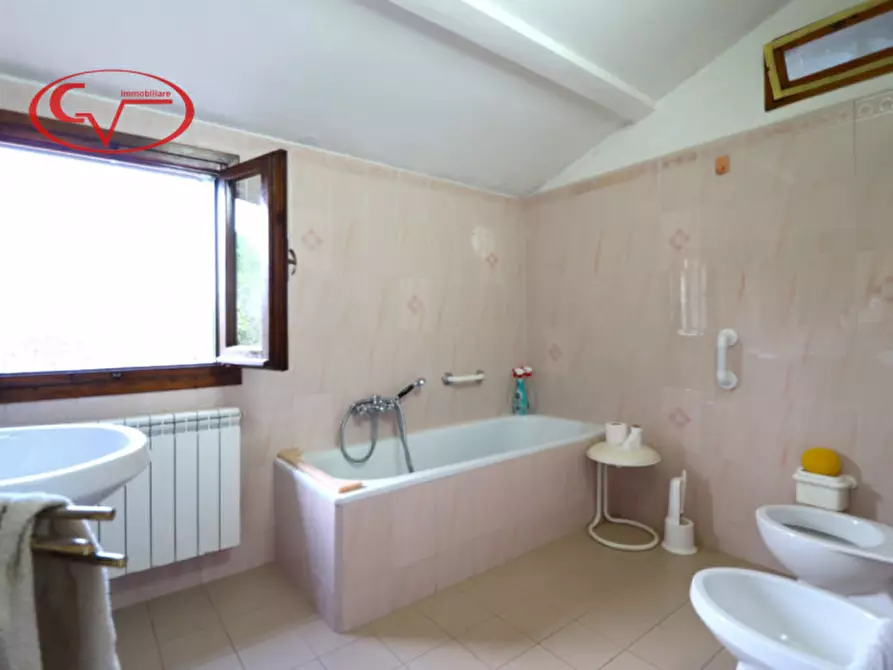 Immagine 22 di Appartamento in vendita  in Via Senese a Bucine