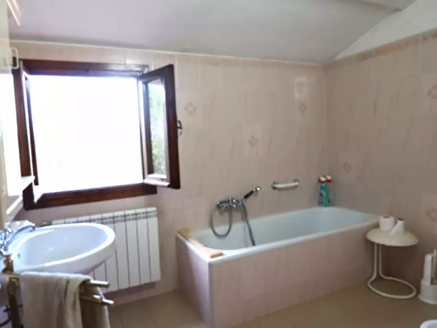 Immagine 23 di Appartamento in vendita  in Via Senese a Bucine