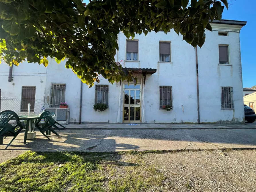 Immagine 1 di Casa bifamiliare in vendita  a San Benedetto Po