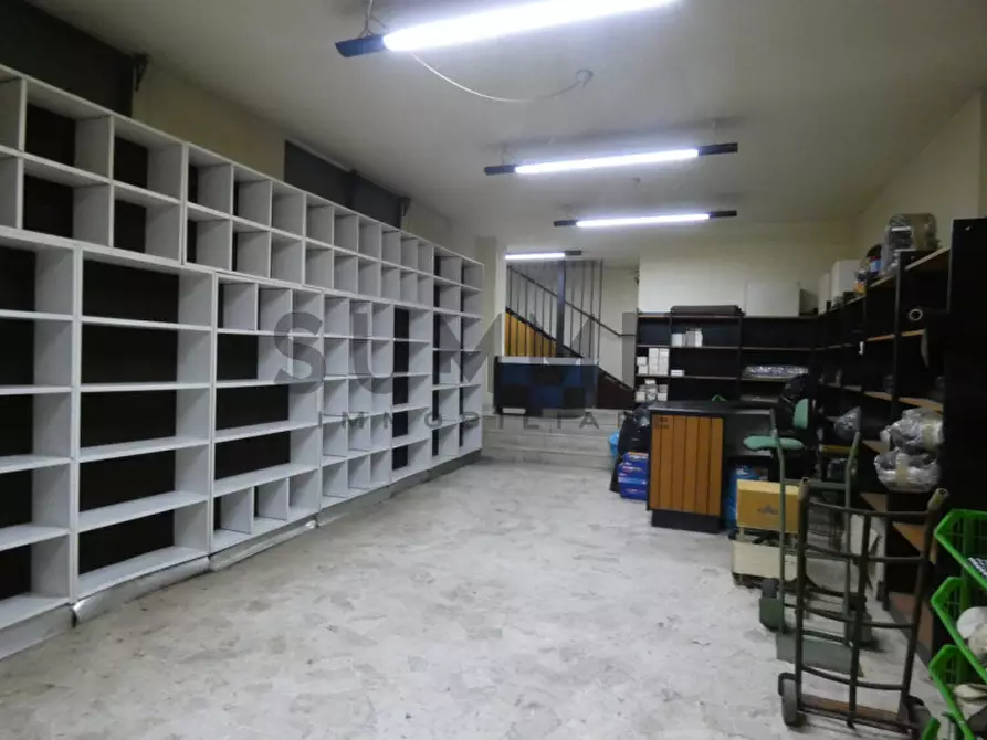 Immagine 6 di Negozio in vendita  in Schio a Schio