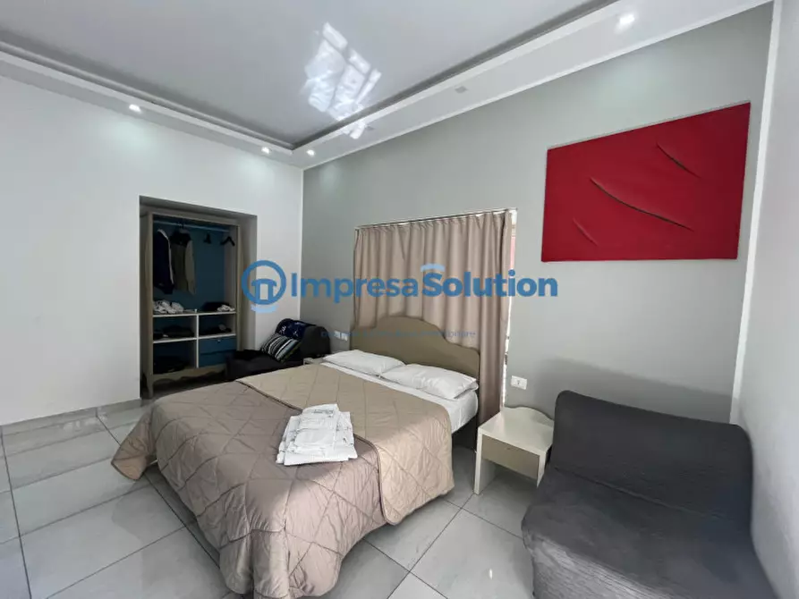 Immagine 4 di Appartamento in vendita  in Corso Umberto I a Napoli