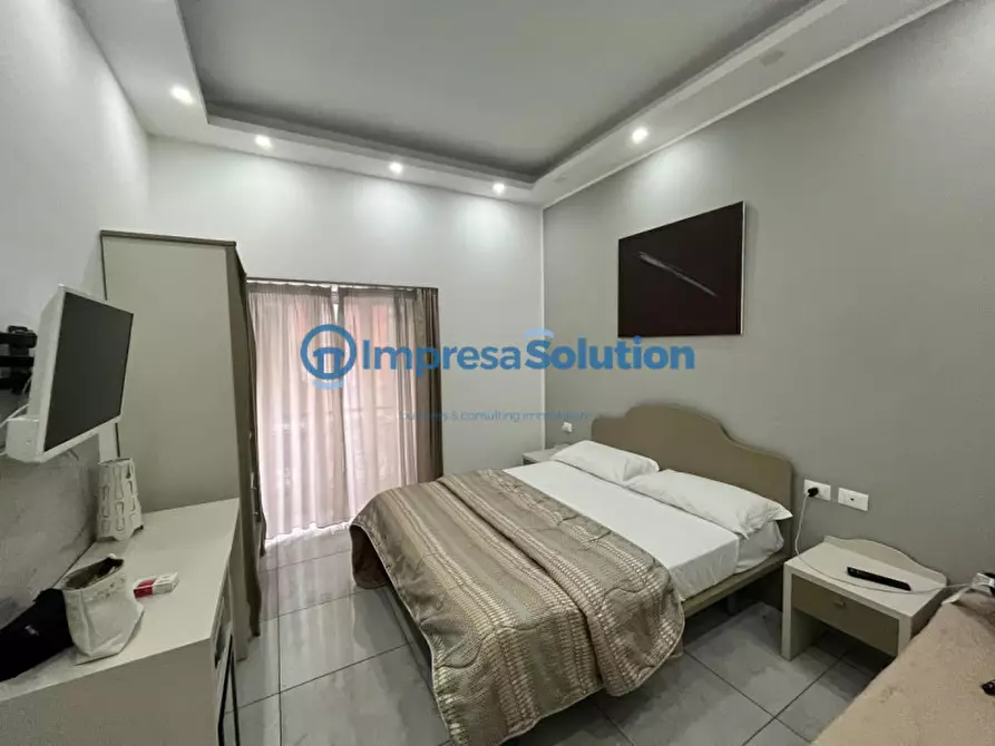 Immagine 9 di Appartamento in vendita  in Corso Umberto I a Napoli