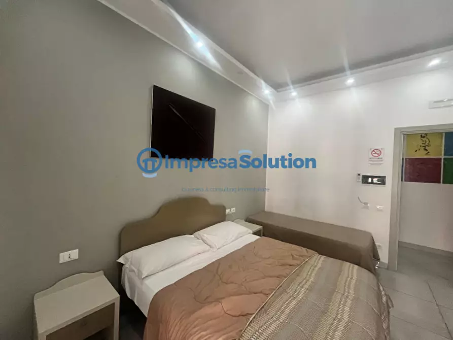 Immagine 10 di Appartamento in vendita  in Corso Umberto I a Napoli