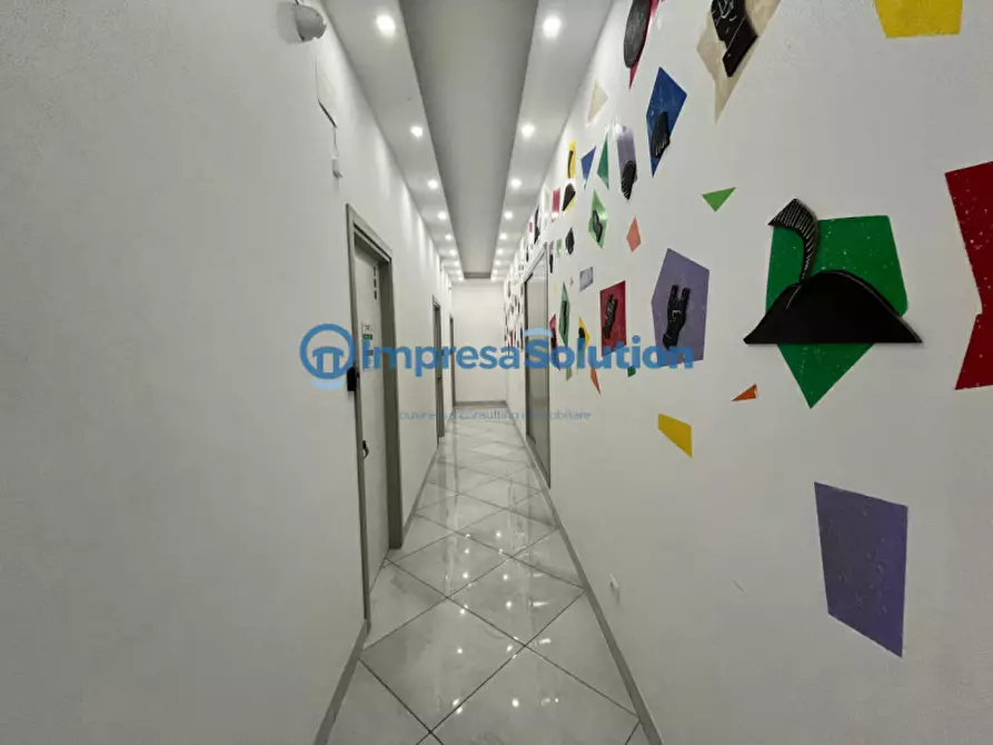 Immagine 13 di Appartamento in vendita  in Corso Umberto I a Napoli