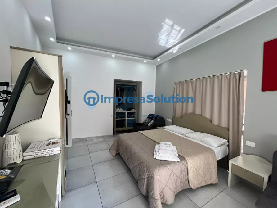 Immagine 19 di Appartamento in vendita  in Corso Umberto I a Napoli