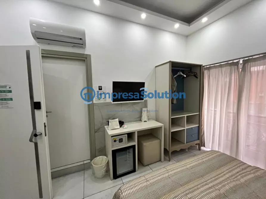 Immagine 23 di Appartamento in vendita  in Corso Umberto I a Napoli