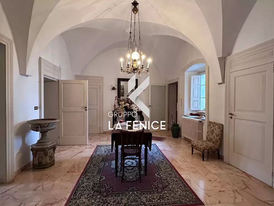 Immagine 8 di Palazzo in vendita  in P.zza Rodio a Locorotondo