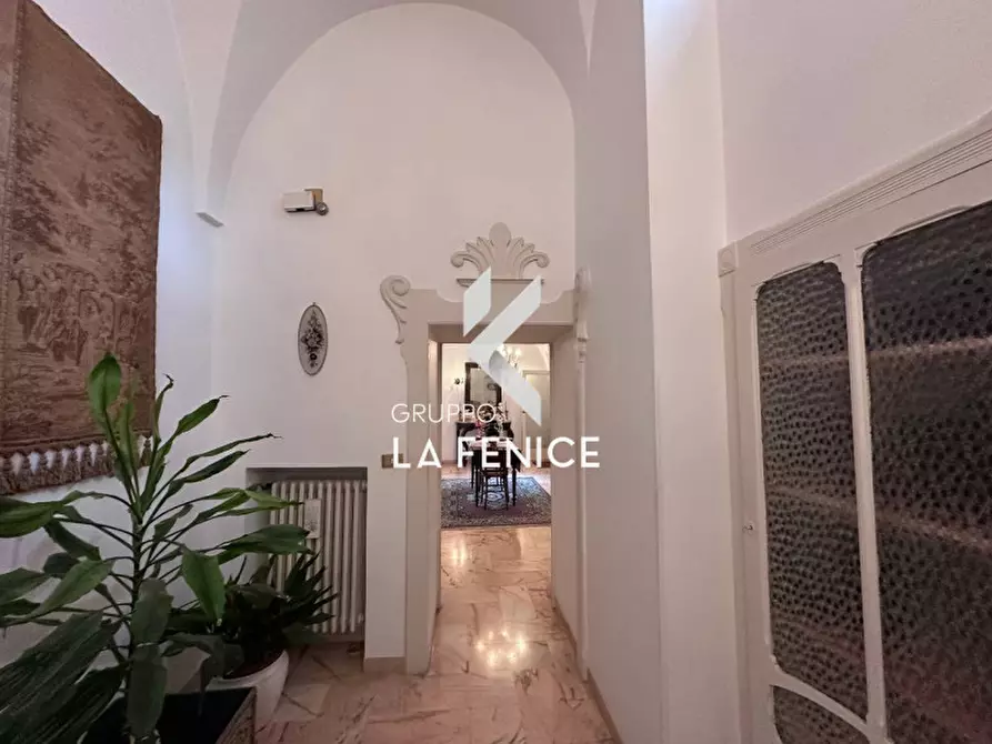 Immagine 10 di Palazzo in vendita  in P.zza Rodio a Locorotondo