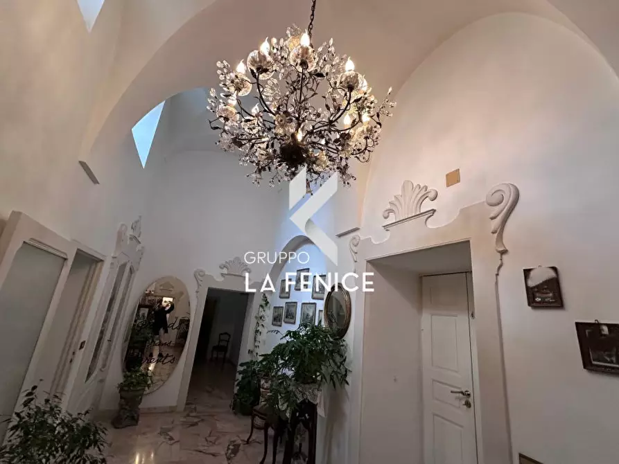 Immagine 16 di Palazzo in vendita  in P.zza Rodio a Locorotondo