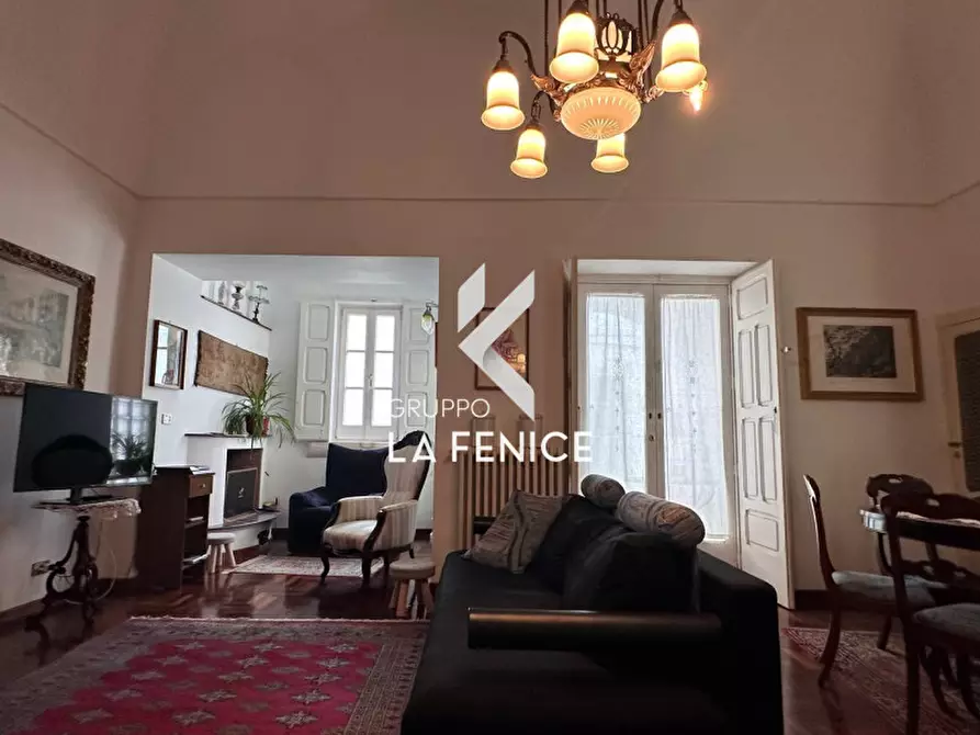 Immagine 22 di Palazzo in vendita  in P.zza Rodio a Locorotondo