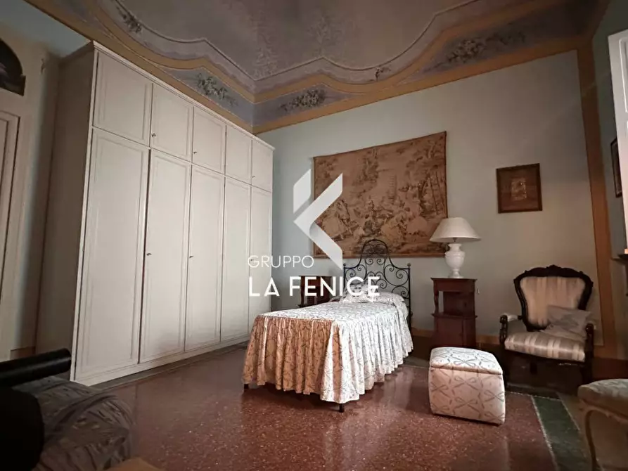 Immagine 33 di Palazzo in vendita  in P.zza Rodio a Locorotondo