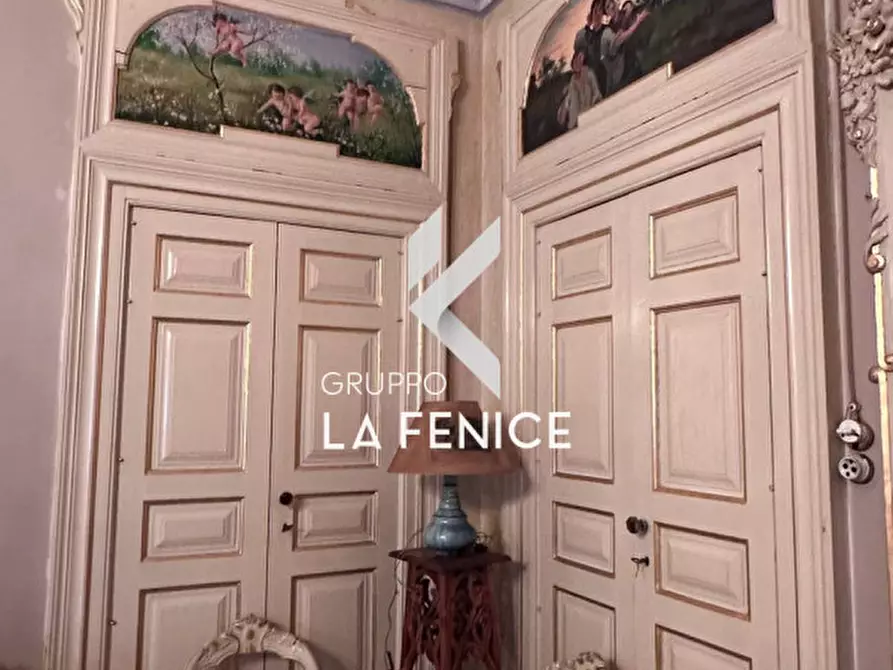 Immagine 38 di Palazzo in vendita  in P.zza Rodio a Locorotondo