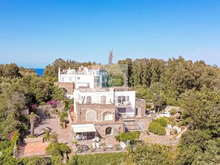 Immagine 14 di Villa in vendita  in via zaro 100 a Forio