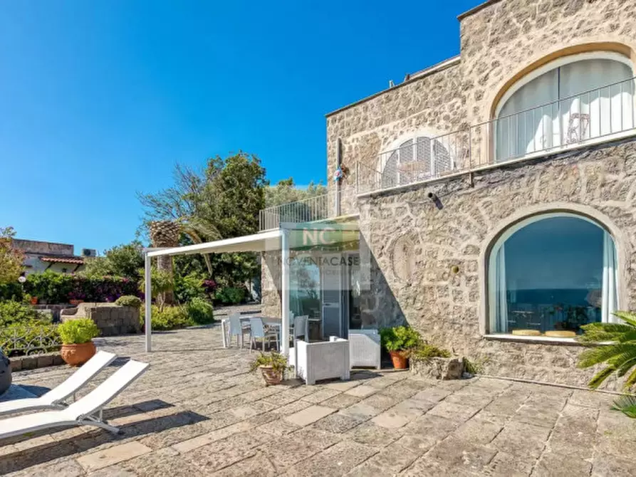 Immagine 17 di Villa in vendita  in via zaro 100 a Forio