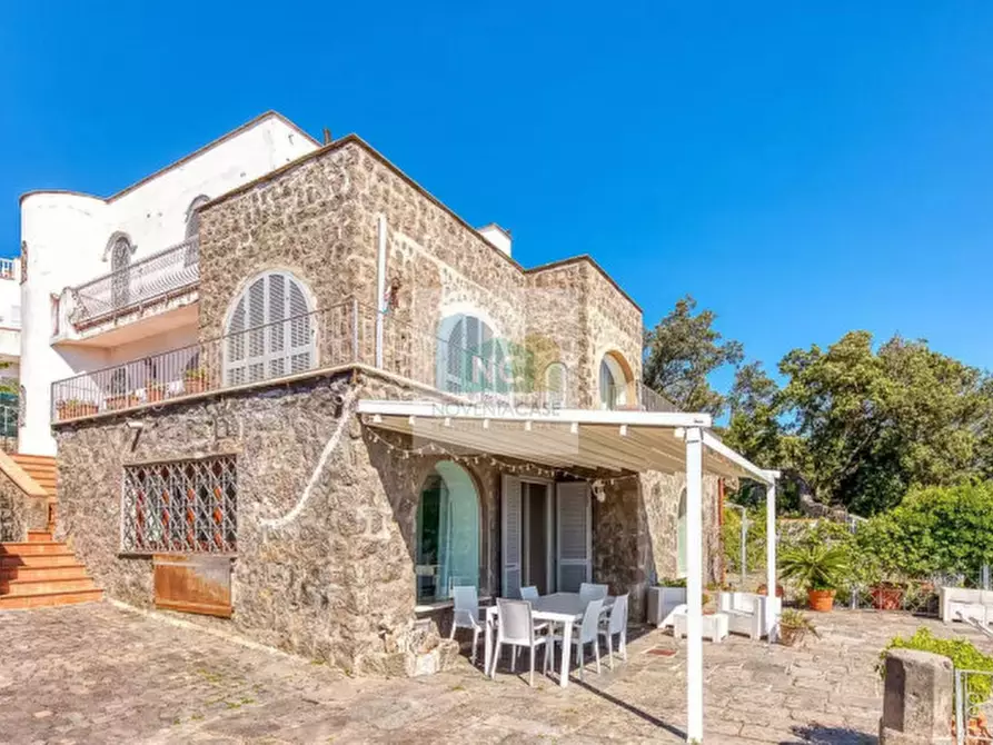 Immagine 18 di Villa in vendita  in via zaro 100 a Forio