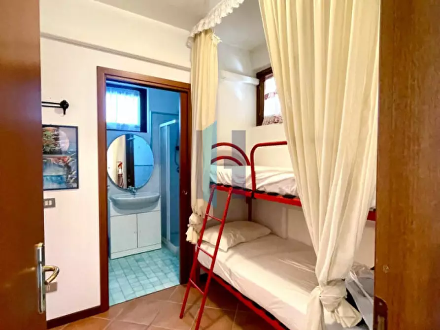 Immagine 11 di Appartamento in vendita  in Via Belvedere 30 a Manerba Del Garda