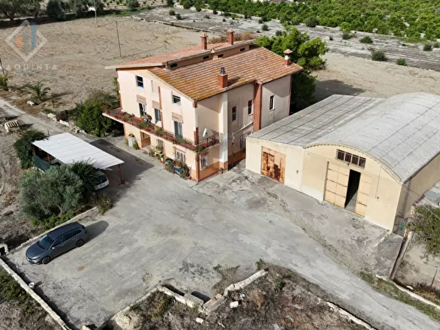 Immagine 11 di Rustico / casale in vendita  in SS385 a Mineo