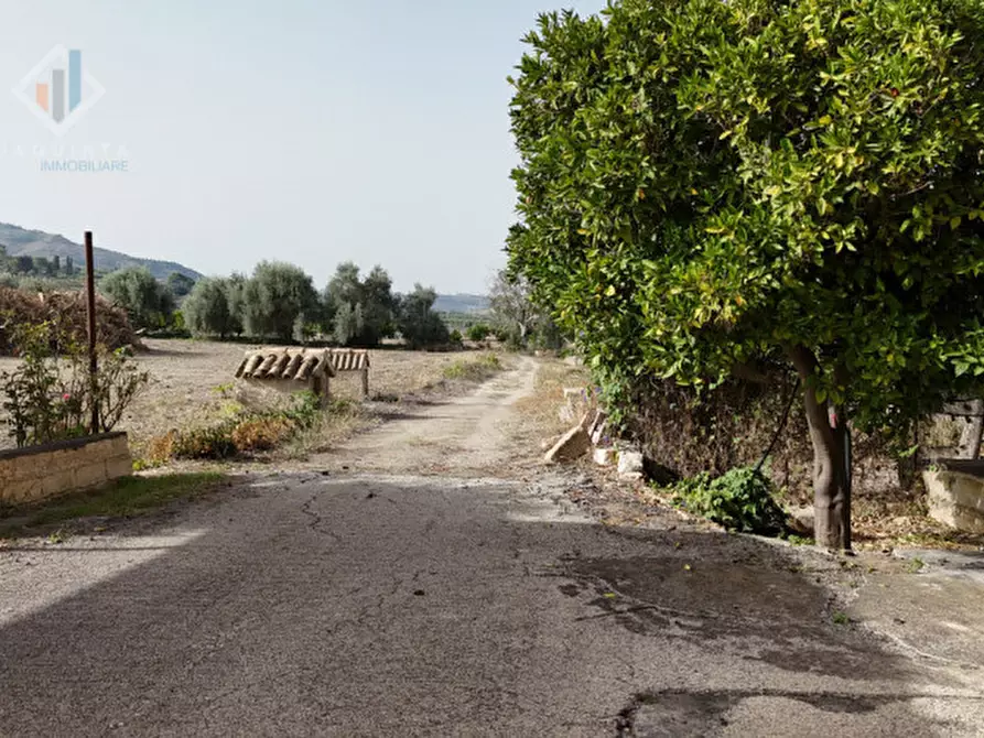 Immagine 26 di Rustico / casale in vendita  in SS385 a Mineo