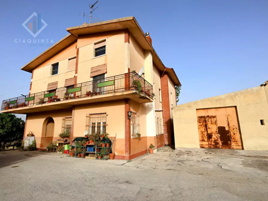 Immagine 36 di Rustico / casale in vendita  in SS385 a Mineo